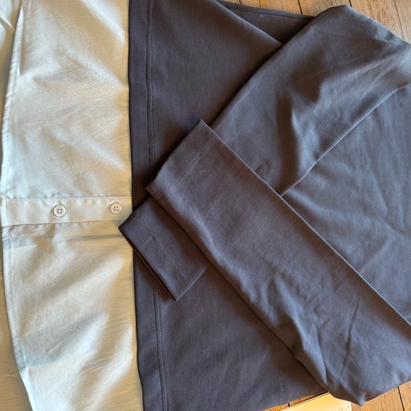 NWT Athleta Gallery Top 2.0 - ladies small - Picture 4 of 8